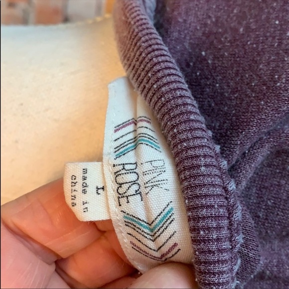 Pink rose sweatshirt - Picture 5 of 5